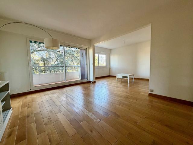 beau t4 avec prestations de qualités dans résidence sécurisée double garage