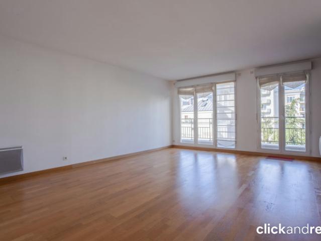 Beau T4 en location à Courbevoie