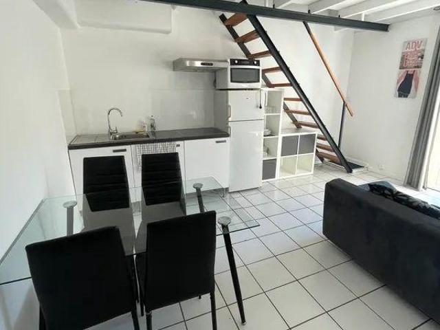 Beau T2 meublé 34m² rénové proche centre ville