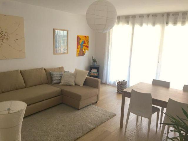 BEAU T2 MEUBLE PLACE JEAN MACE 52 m²