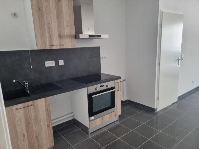 Beau T2 de 38 m² env. + parking dans résidence fermée