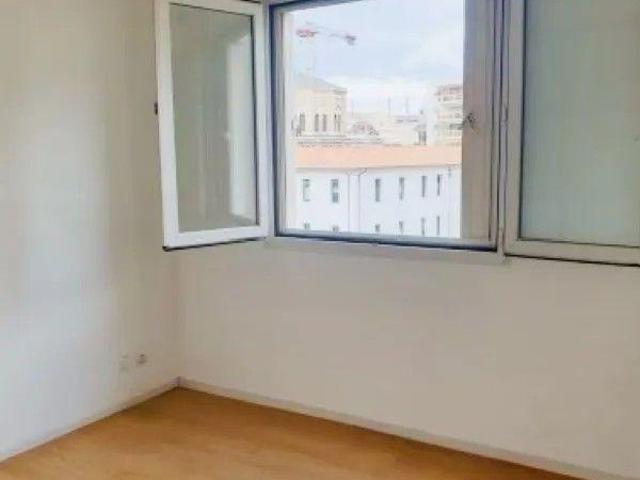 Beau T2 de 47m² + 6 m² terrasse