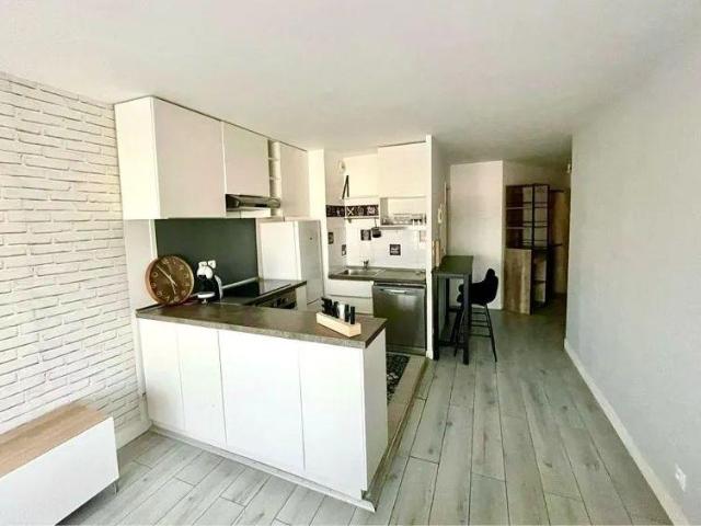 Beau T2 lumineux meublé 50m² sans vis à vis