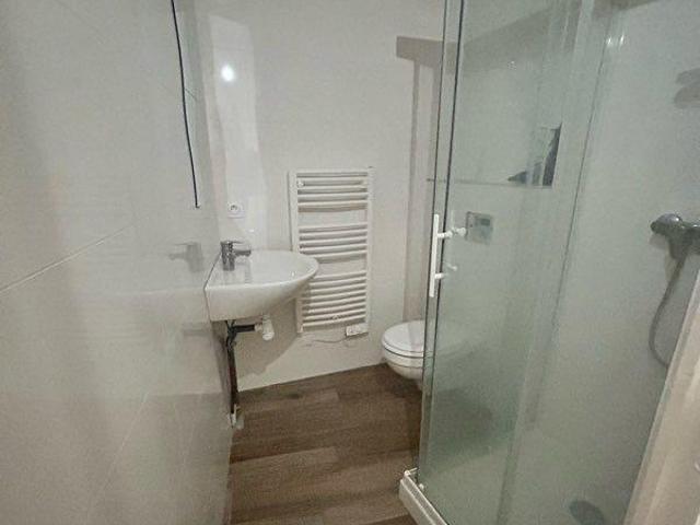 Beau T2 35m² entièrement meublé Grenoble Centre
