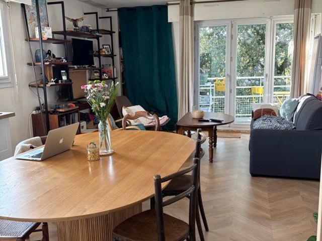 Beau T2 47m² meublé lumineux rénové avec balcon
