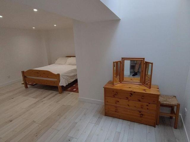 Beau T2 62m² meublé entièrement neuf en duplex