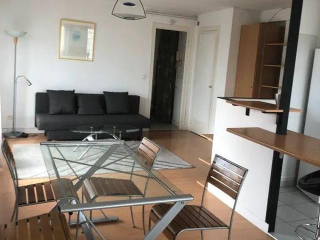 Beau T2bis meublé 48m² avec 2 balcons