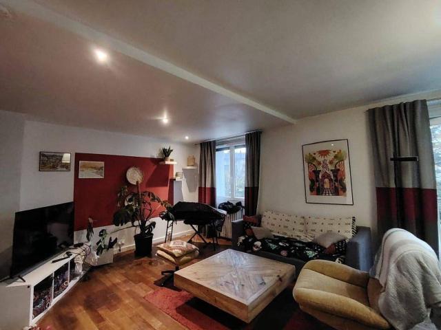 Beau T3 meublé 75m² avec balcons