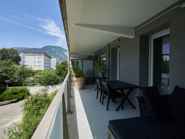 BEAU T3 AVEC TERRASSE