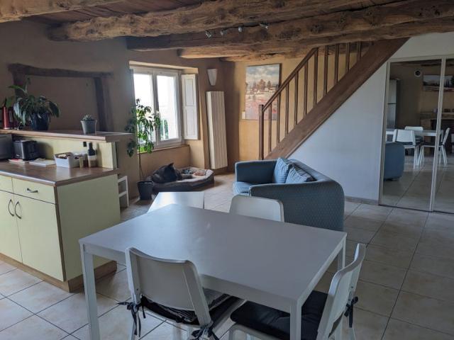 Beau T3 duplex fonctionnel meublé 50 m² plein sud