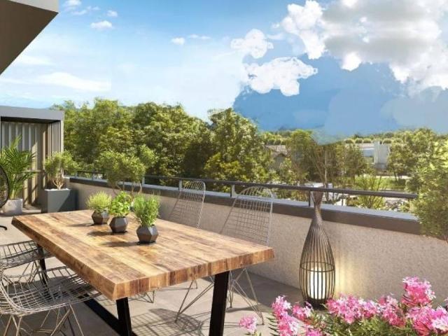 BEAU T3 DE 59 M² AVEC UNE BELLE TERRASSE DE 13M² EXPOSEE PEIN OUEST PARKINGS ET CAVE INCLUS 3 pièces, 60 m²