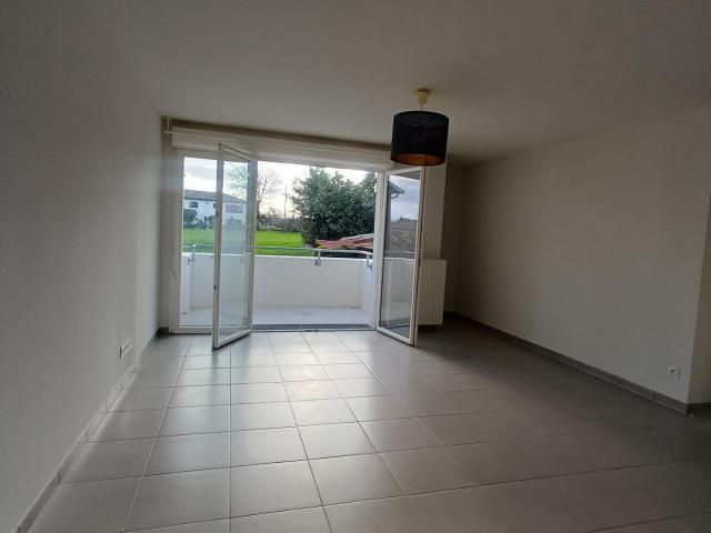 BEAU T3 DE 67 M2 AVEC BALCON ET TERRASSE + 1 PLACE DE PARKING AERIENNE