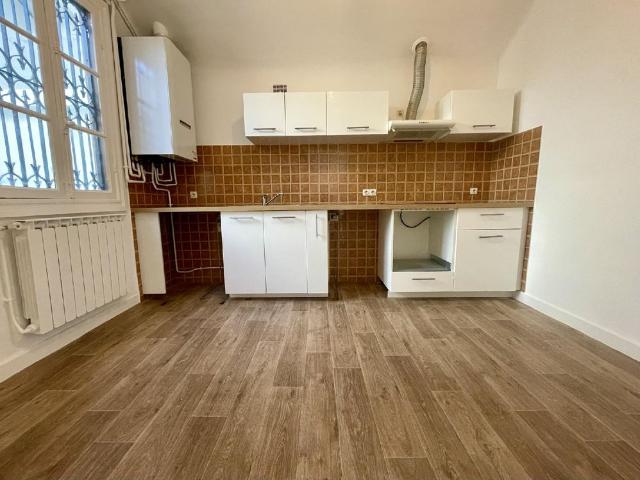 Beau T3 lumineux situÃ© rue Thiers Ã Bayonne à louer de 3 pièce s sur 70 m²