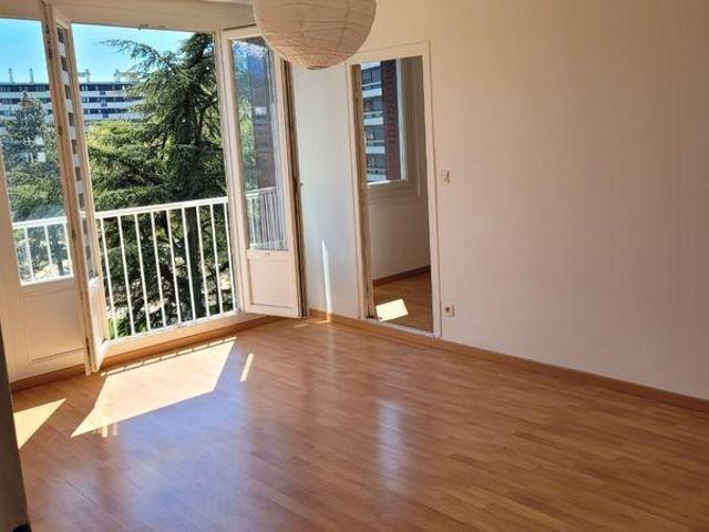Beau T3 lumineux 56m² avec parking