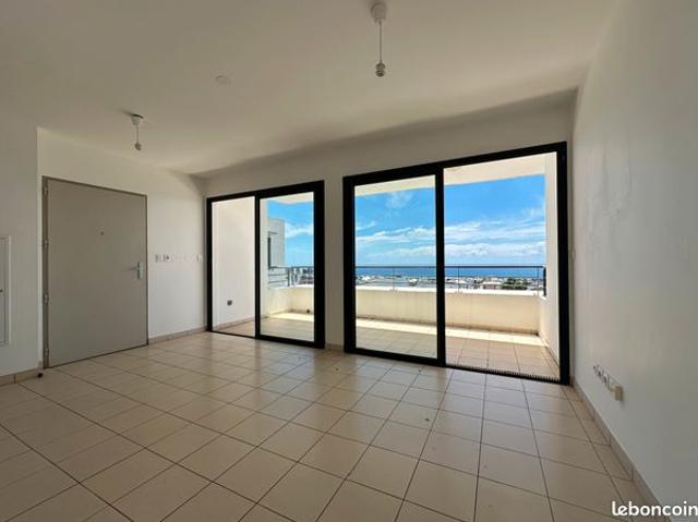 Beau t3 vue mer saint denis
