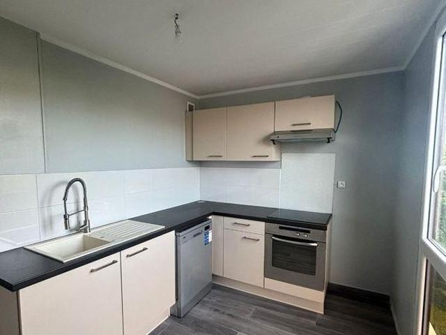 Beau T3 65m² rénové avec grand balcon