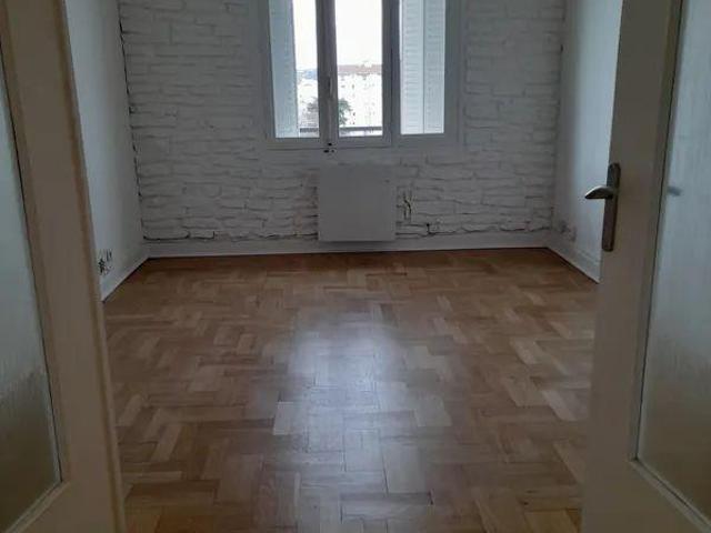 Beau T3 70 m² dernier étage quartier Poudrette