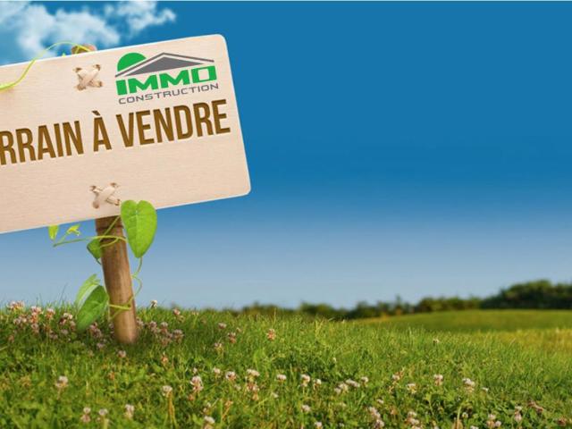 Beau terrain 900m² proche LA LANDE DE FRONSAC