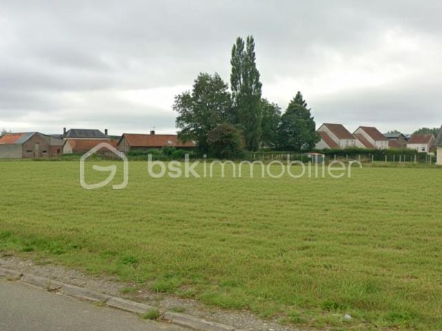 Beau terrain constructible de 1219m²