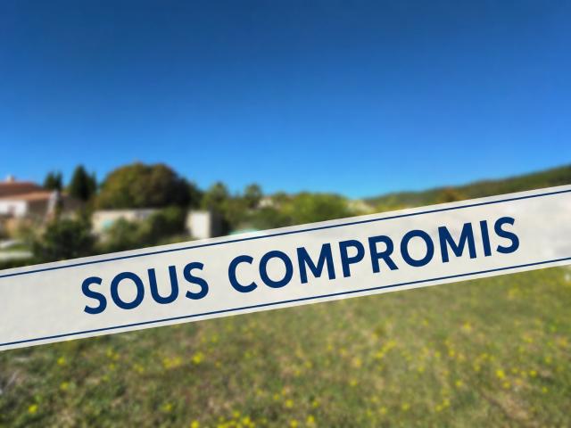 Beau terrain à bâtir de 555 m2