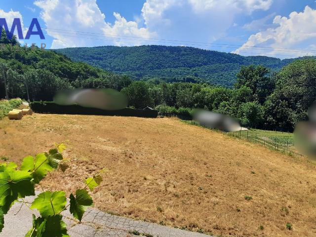 Beau terrain à bâtir de 1523 m2 Saint Laurent en Beaumont