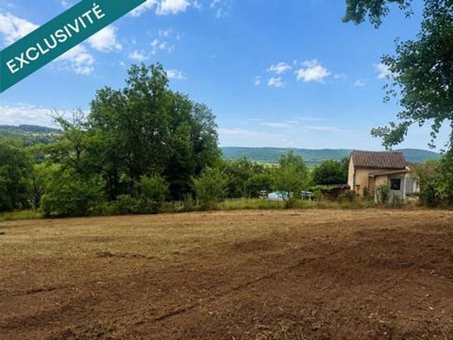 Beau terrain St Cyprien 7600 m²