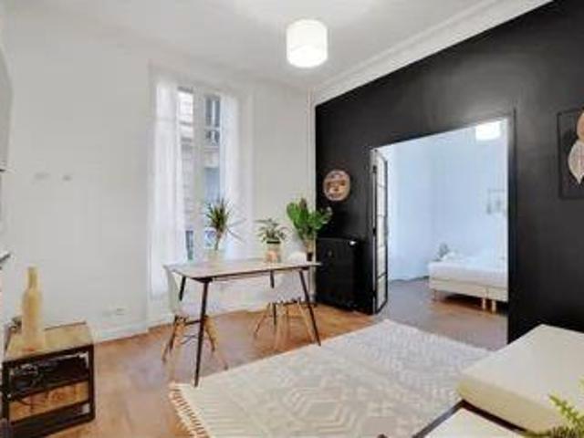 Beau 2 pièces meublé dispo Janvier Paris 18ème
