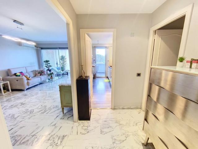 2 P avec loggia, 73 m², piscine, garage et cave