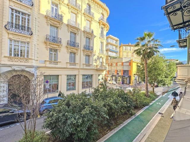 Beau 2 pièces Carré d'Or à Nice Saisonnier autorisé