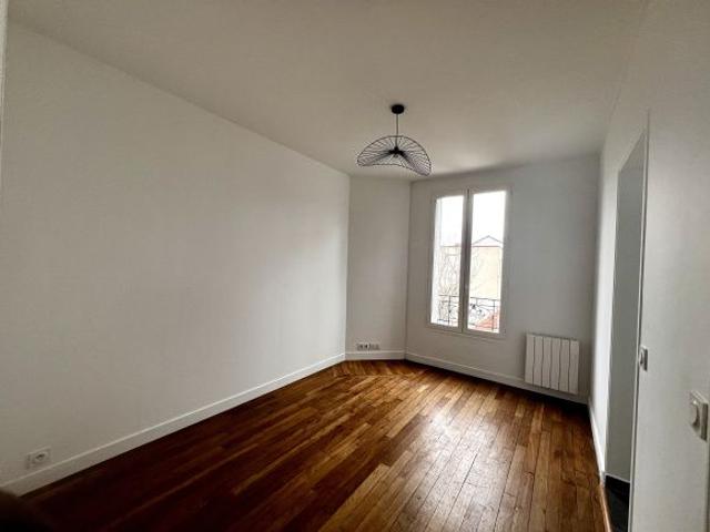 Beau 2 pièces refait à neuf – Villeneuve le Roi centre, à 10 mn de la gare à pied