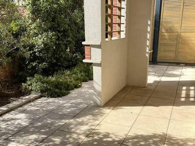 Beau 2 pièces 48m² avec terrasse et jardin à Aix