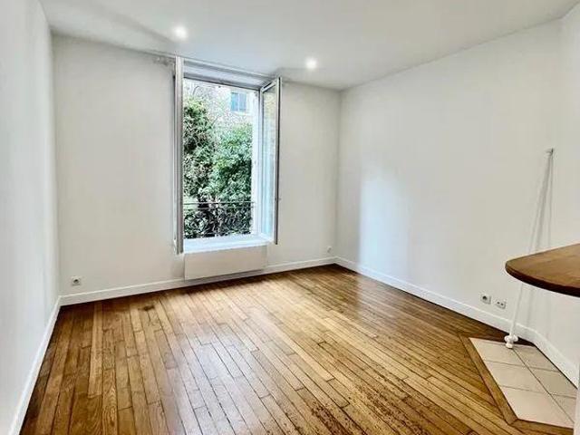 Beau 2 pièces 43 m2 calme sur jardin à Boulogne