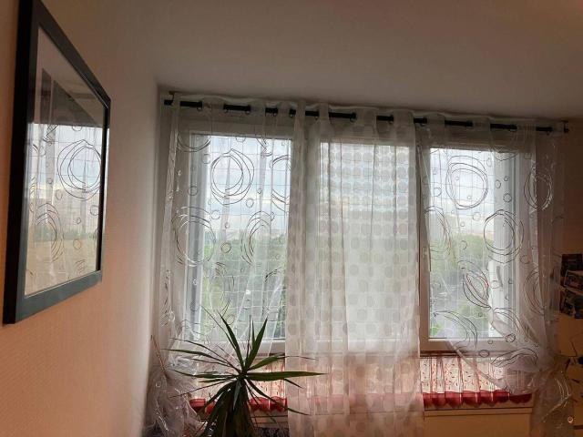 Beau 2P meublé 43m² quartier animé du Forum
