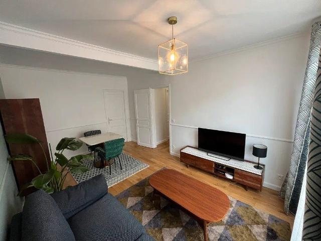 Beau 2P meublé 42m² proche gare d’Asnières