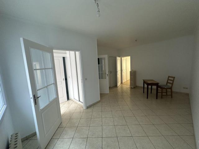 Beau 2P meublé 48m² équipé à neuf avec cour privée