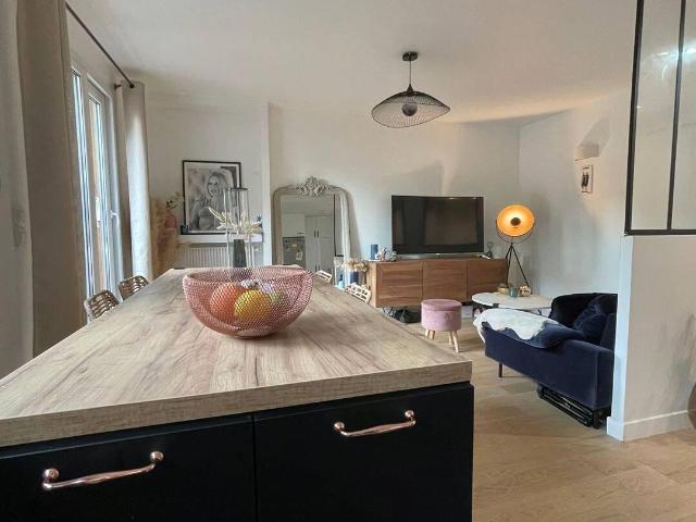 Beau 2P meublé 49m² refait à neuf