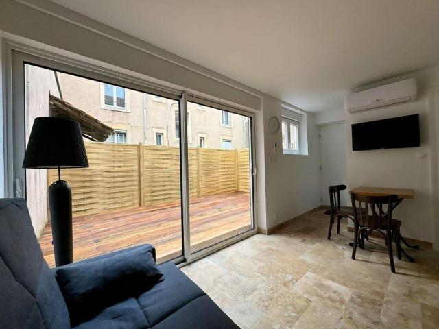 Beau 2P meublé 20m² avec terrasse et climatisation