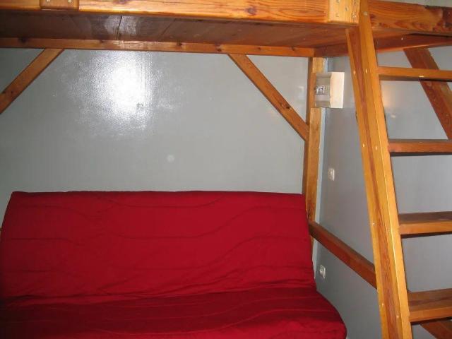Beau 2P meublé 35m² mezzanine et jardin Méons