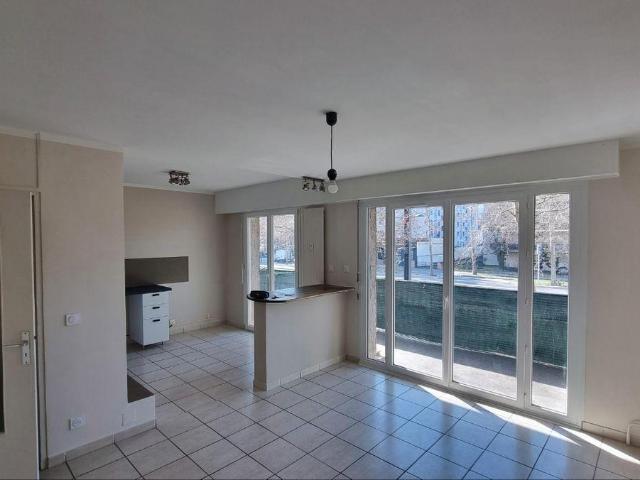 Beau 2P rénové 55m2 avec balcon