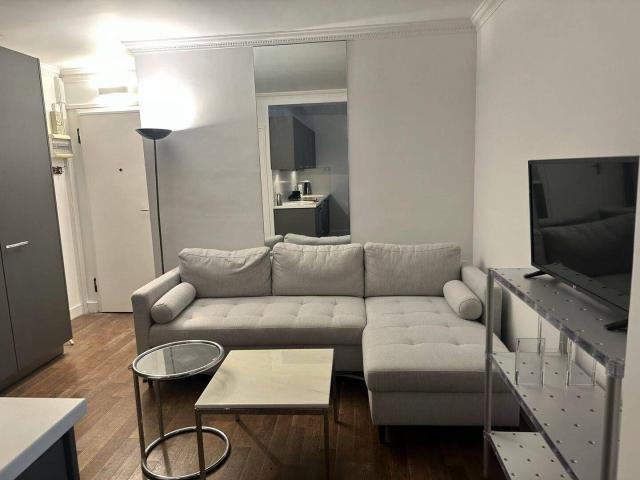 Beau 2P 37m² très calme proche quais de Seine