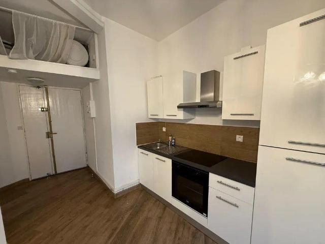 Beau 2P 44 m² refait à neuf proche Vieux Port