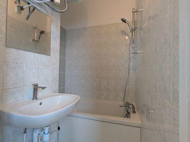 Beau 2P 40m² refait a neuf proche rue du commerce