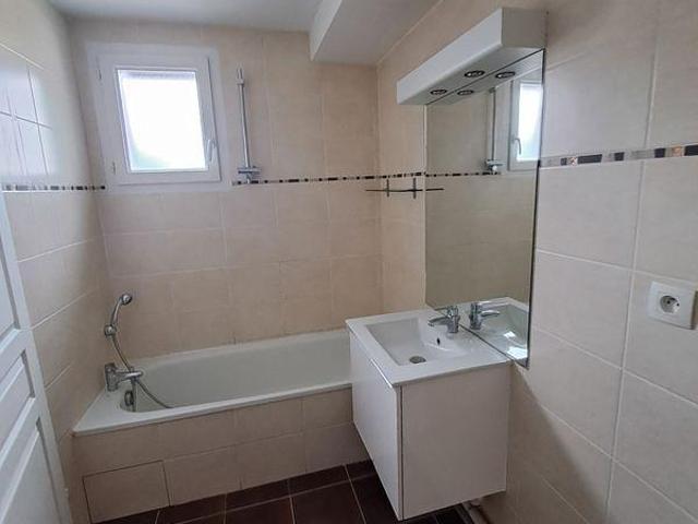 Beau 2P 42m² avec balcon Rue Leconte de Lisle