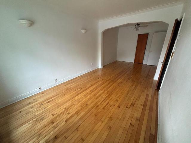 Beau 3 1/2 rénové, 1750 Springland, Ville Émard, H4E 2E3, 1200 $/mois