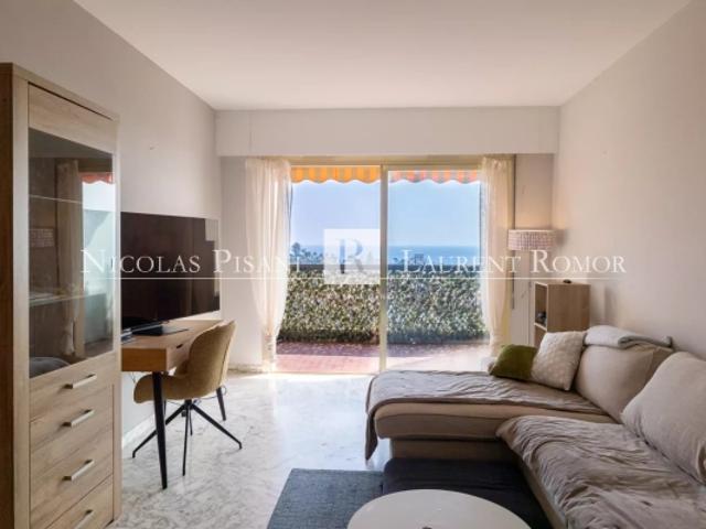 BEAU 3 PIECES LUMINEUX ET CENTRAL A BEAULIEU SUR MER