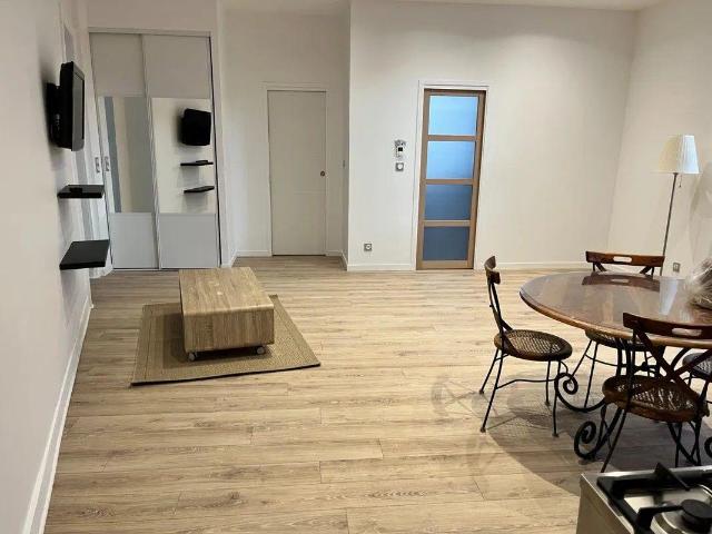 Beau 3P meublé 71m² refait à neuf place Massenet