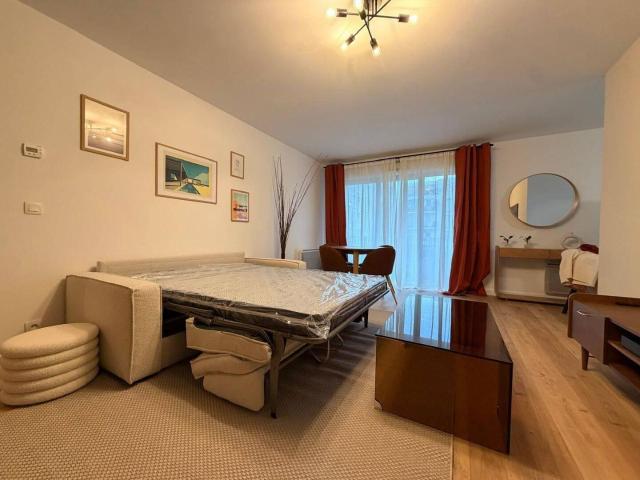 Beau 3P meublé rénové 70m² avec balcon et parking