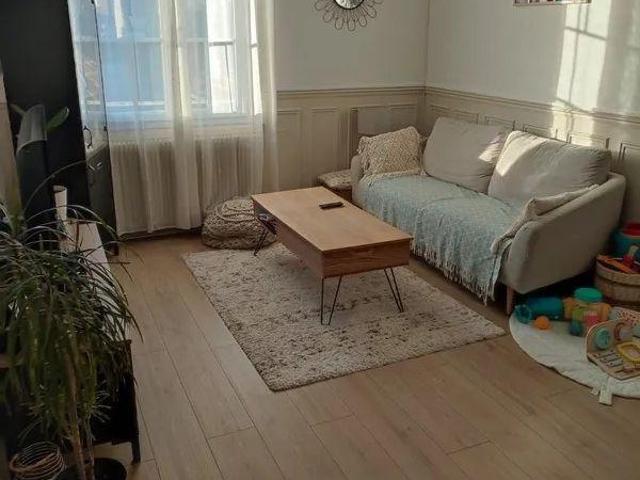 Beau 3P refait à neuf 56m² dans une cour calme