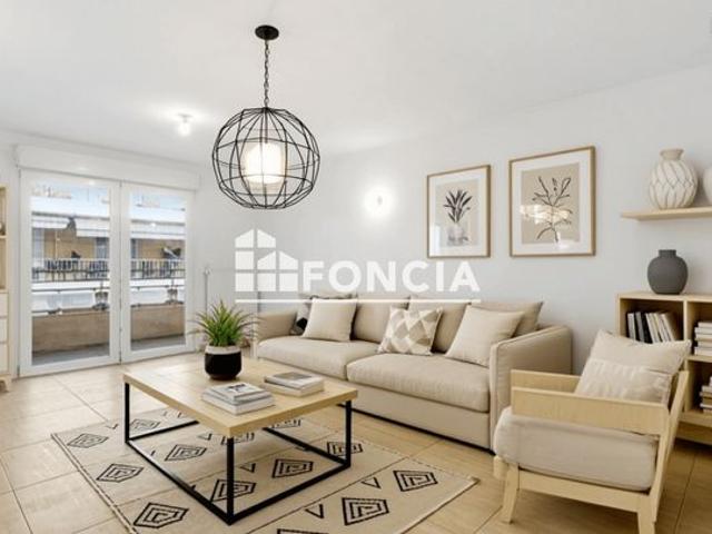 Beau 3p traversant de 70m2 au centre de la bocca