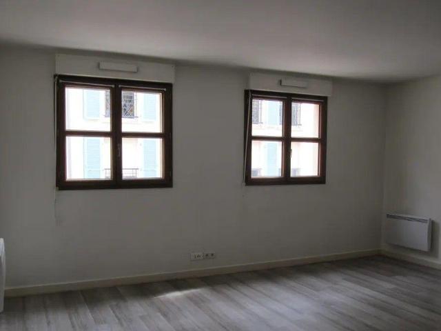 Beau 3P 75m² avec cave et parking Centre Ville